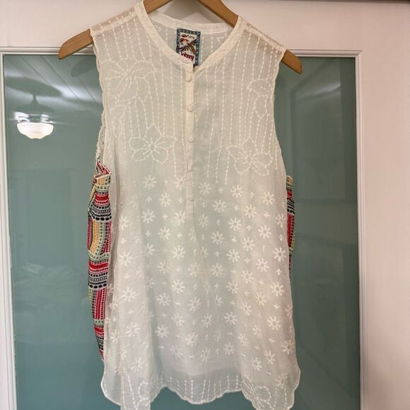 JOHNNY WAS Turia White Tank w/Embroidery Detailing at Side - Picture 3 of 11